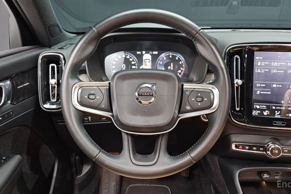 2019 Volvo XC40 с пробегом 82 763 км