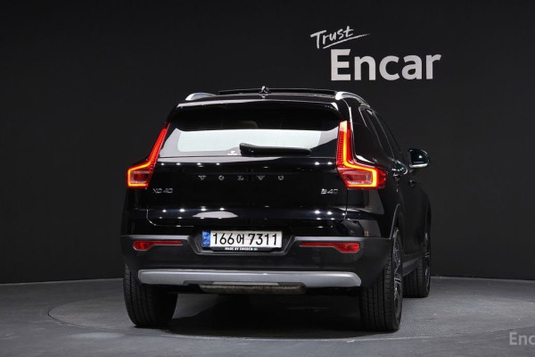 2021 Volvo XC40 с пробегом 47 342 км