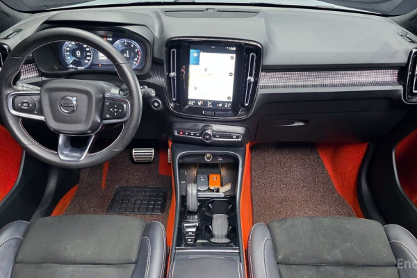 2021 Volvo XC40 с пробегом 120 319 км