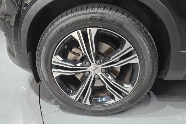 2021 Volvo XC40 с пробегом 47 342 км