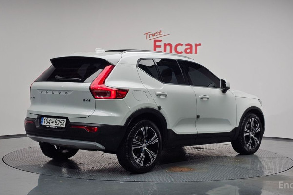 2020 Volvo XC40 с пробегом 64 891 км