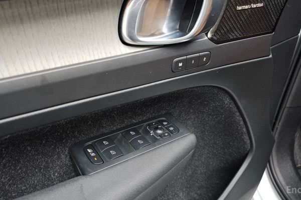 2019 Volvo XC40 с пробегом 82 763 км