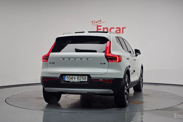 2020 Volvo XC40 с пробегом 64 891 км
