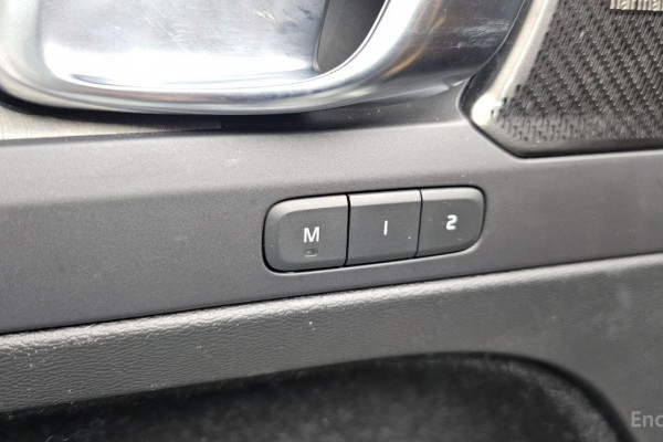 2020 Volvo XC40 с пробегом 24 755 км