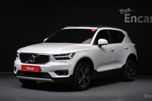 2021 Volvo XC40 с пробегом 63 160 км