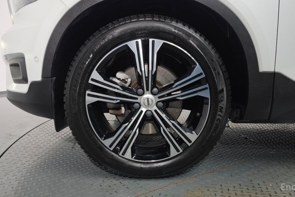 2020 Volvo XC40 с пробегом 64 891 км