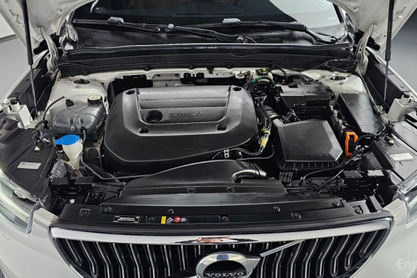 2020 Volvo XC40 с пробегом 64 891 км