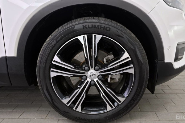 2021 Volvo XC40 с пробегом 63 160 км