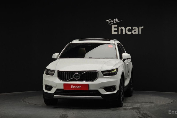 2021 Volvo XC40 с пробегом 50 141 км