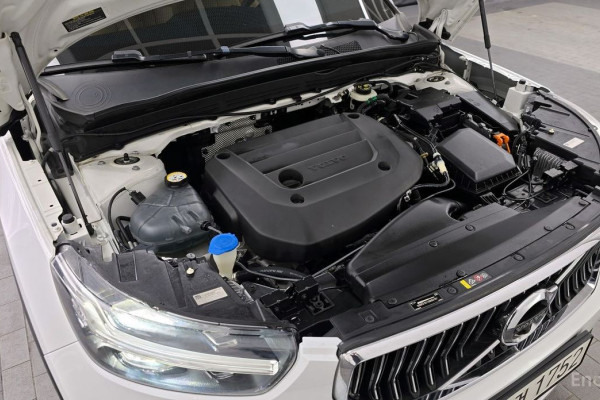 2021 Volvo XC40 с пробегом 63 160 км