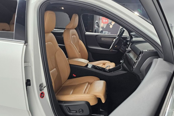 2020 Volvo XC40 с пробегом 64 891 км