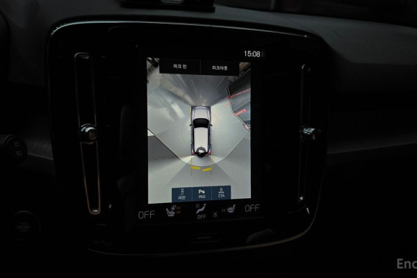 2021 Volvo XC40 с пробегом 47 342 км