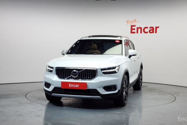 2020 Volvo XC40 с пробегом 32 662 км