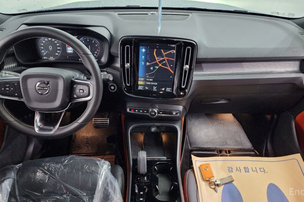 2020 Volvo XC40 с пробегом 78 153 км