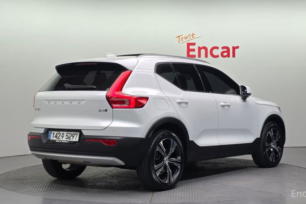 2020 Volvo XC40 с пробегом 36 600 км