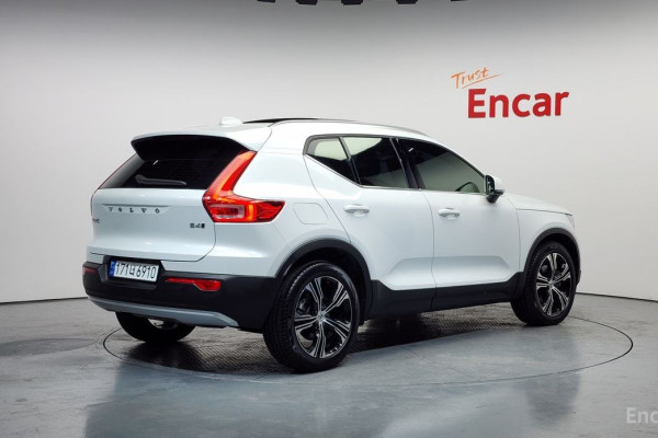 2020 Volvo XC40 с пробегом 32 662 км