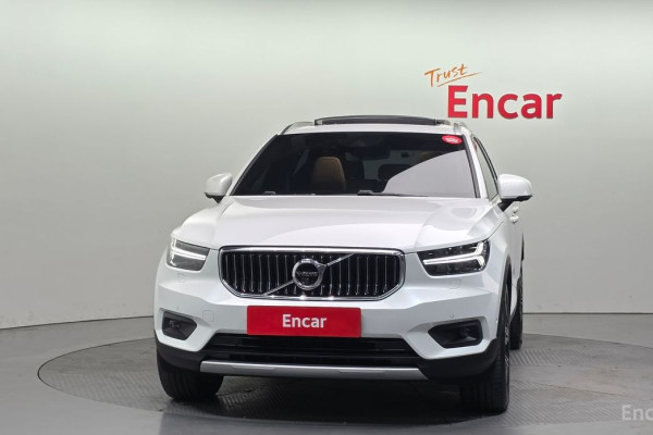 2020 Volvo XC40 с пробегом 36 600 км