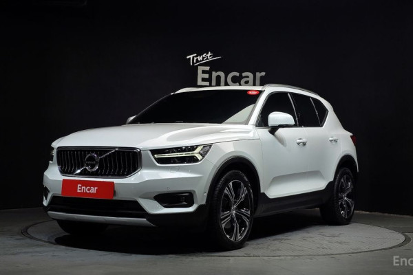 2021 Volvo XC40 с пробегом 108 997 км