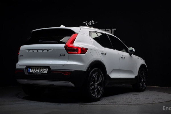 2021 Volvo XC40 с пробегом 108 997 км