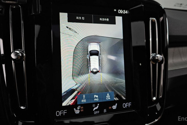 2021 Volvo XC40 с пробегом 39 468 км