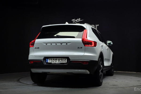 2021 Volvo XC40 с пробегом 108 997 км