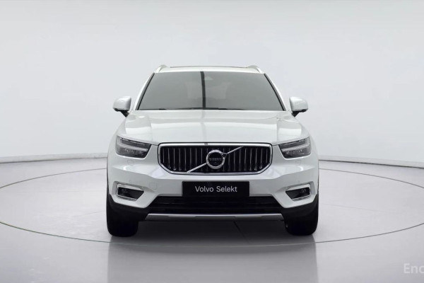 2020 Volvo XC40 с пробегом 72 068 км