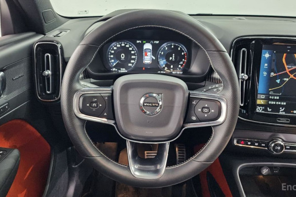 2020 Volvo XC40 с пробегом 78 153 км