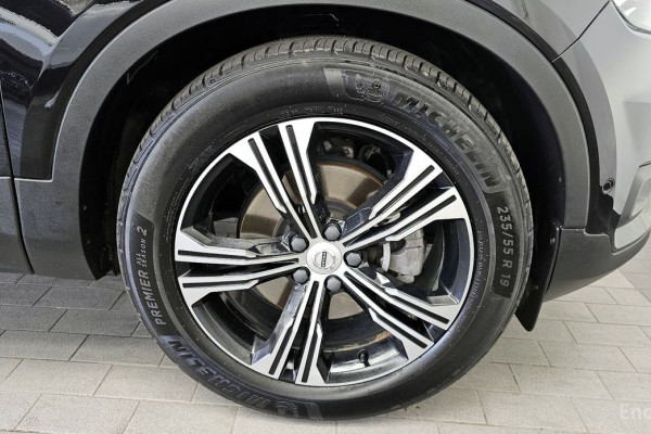 2021 Volvo XC40 с пробегом 50 548 км