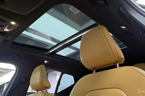 2021 Volvo XC40 с пробегом 63 160 км