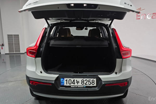 2020 Volvo XC40 с пробегом 64 891 км