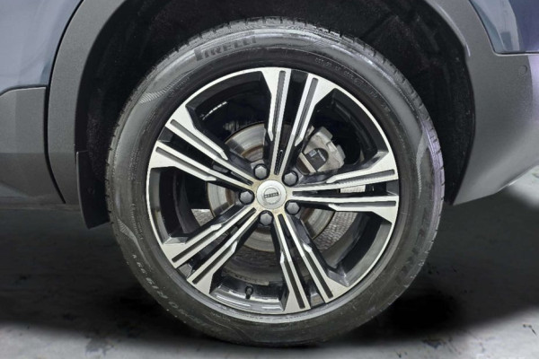 2021 Volvo XC40 с пробегом 16 369 км