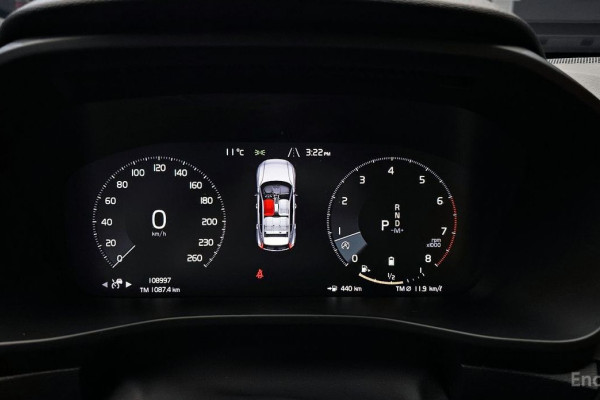 2021 Volvo XC40 с пробегом 108 997 км