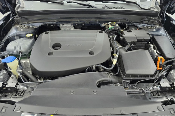 2021 Volvo XC40 с пробегом 16 369 км