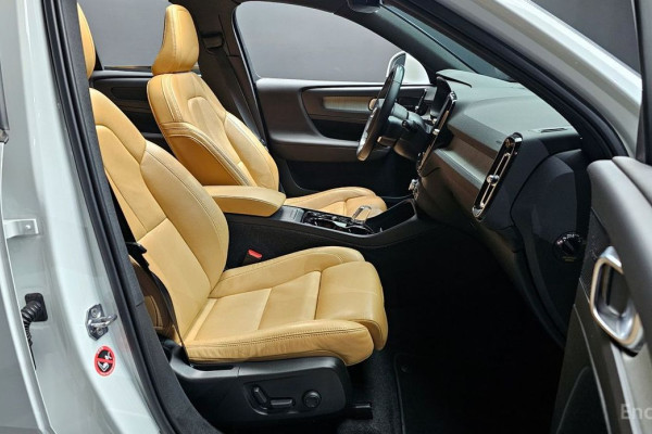 2021 Volvo XC40 с пробегом 108 997 км