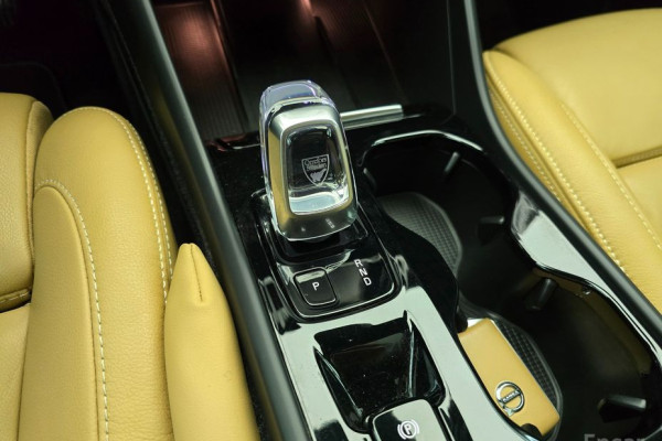 2020 Volvo XC40 с пробегом 72 068 км