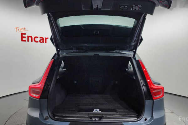 2020 Volvo XC40 с пробегом 78 153 км