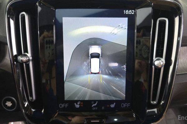 2020 Volvo XC40 с пробегом 36 600 км