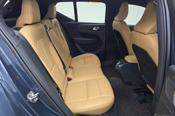 2021 Volvo XC40 с пробегом 16 369 км