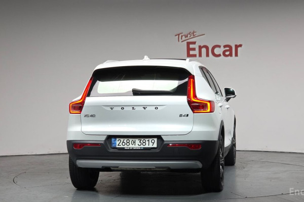 2020 Volvo XC40 с пробегом 37 583 км