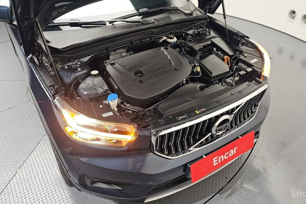 2020 Volvo XC40 с пробегом 26 228 км