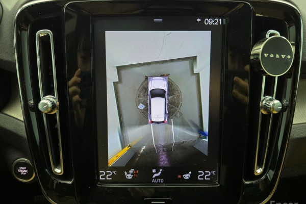 2020 Volvo XC40 с пробегом 72 068 км