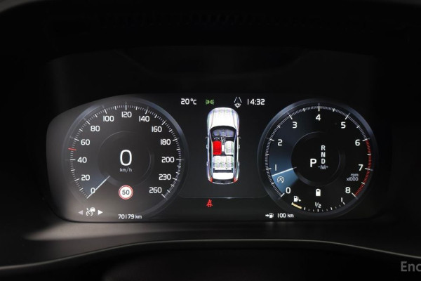 2020 Volvo XC40 с пробегом 70 179 км