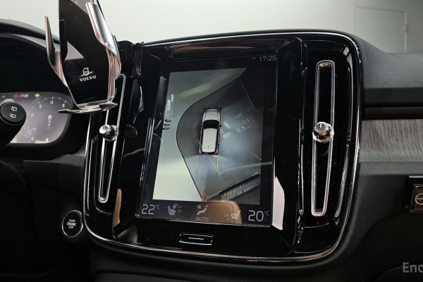 2020 Volvo XC40 с пробегом 26 228 км