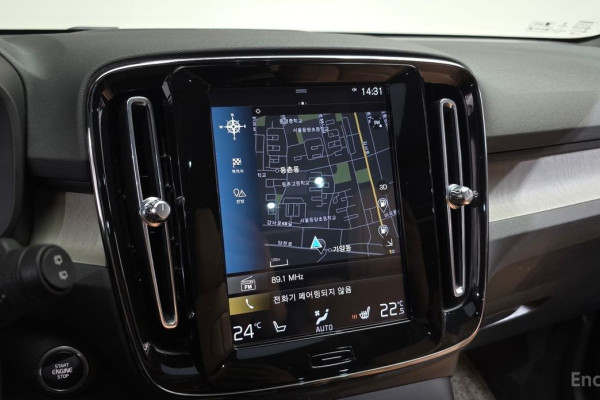 2020 Volvo XC40 с пробегом 37 583 км