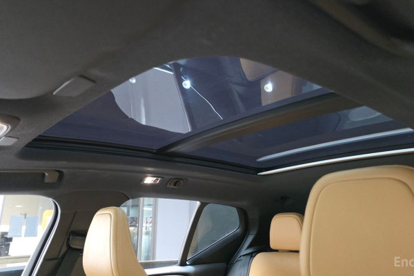 2020 Volvo XC40 с пробегом 37 583 км