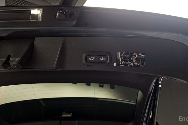 2020 Volvo XC40 с пробегом 26 228 км