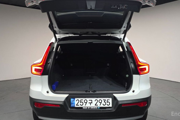 2020 Volvo XC40 с пробегом 70 179 км