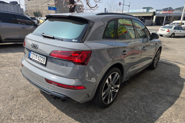 2023 Audi SQ5 с пробегом 54 941 км