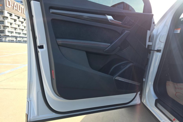 2022 Audi SQ5 с пробегом 39 187 км