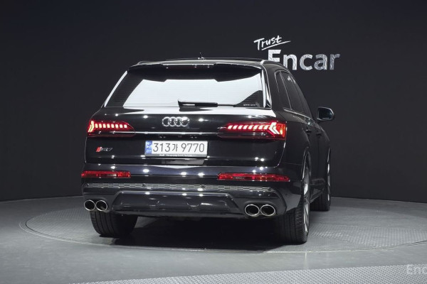 2023 Audi SQ7 с пробегом 21 419 км